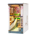 Sakura Tram Book Nook Kit (Hands Craft)