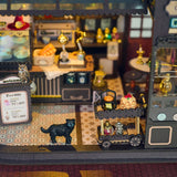Magic Café Book Nook Kit (Hands Craft)